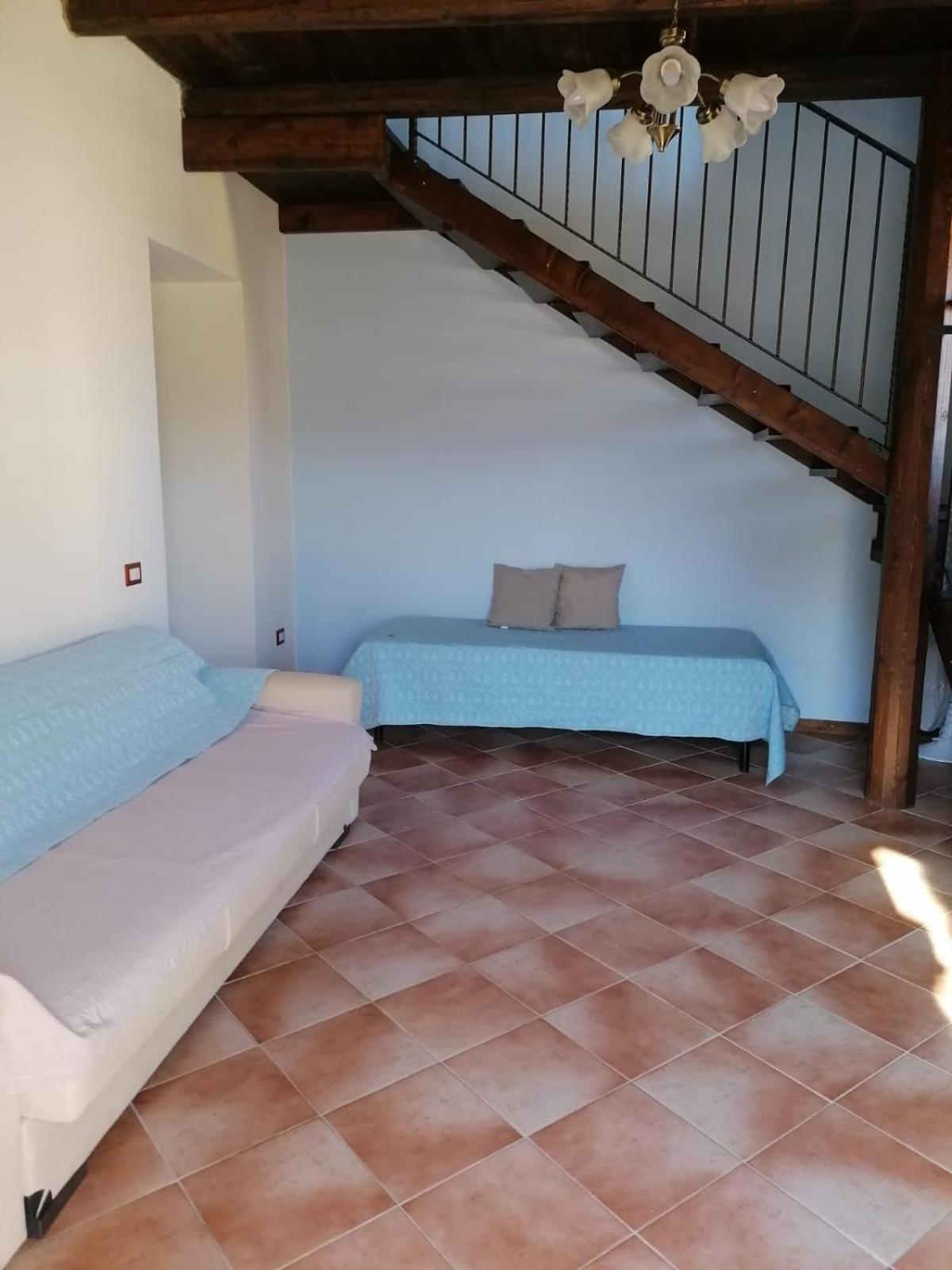 Domus De Jara - Casa Montis Lägenhet Baradili Rum bild