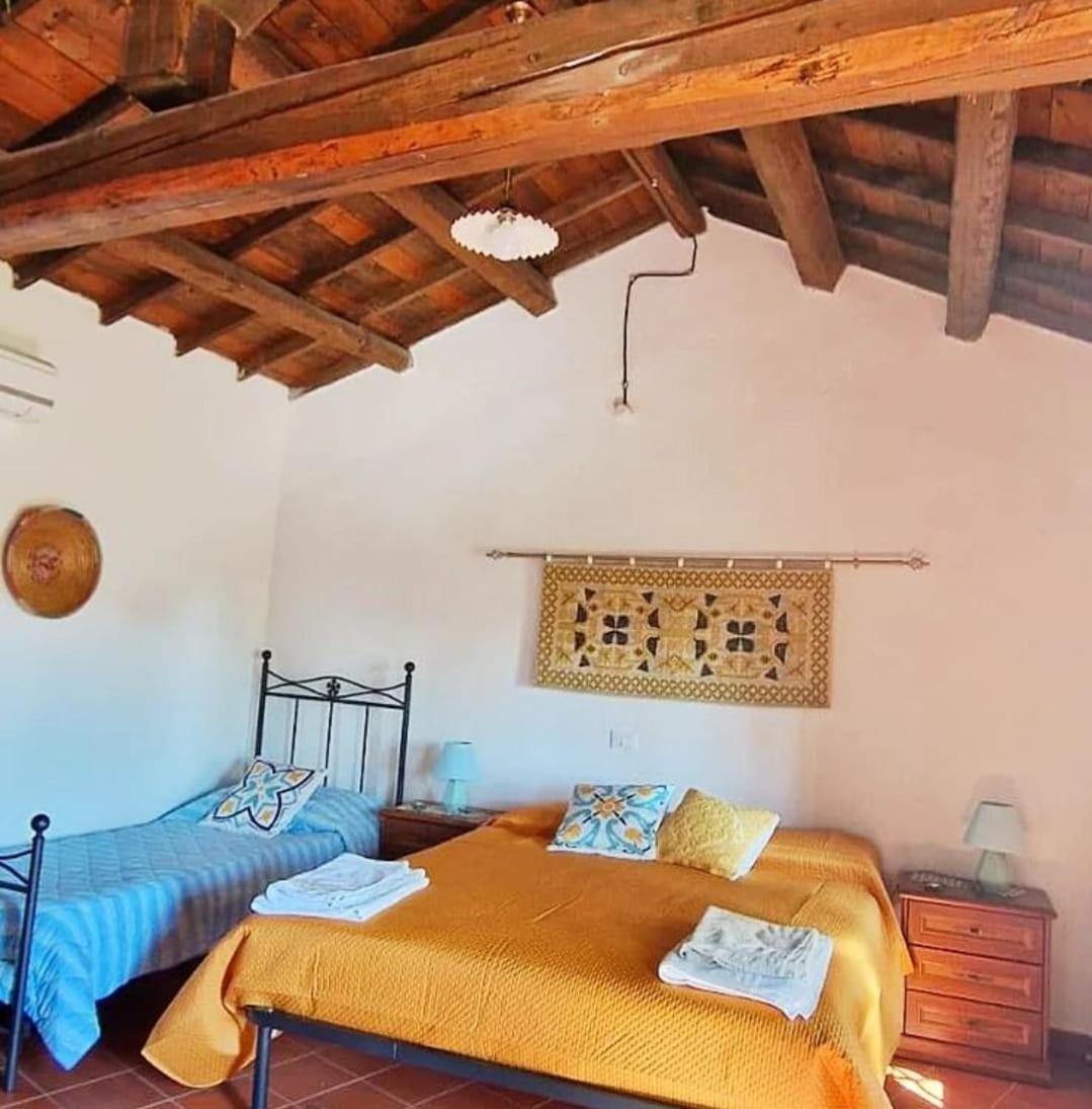 Domus De Jara - Casa Montis Lägenhet Baradili Exteriör bild