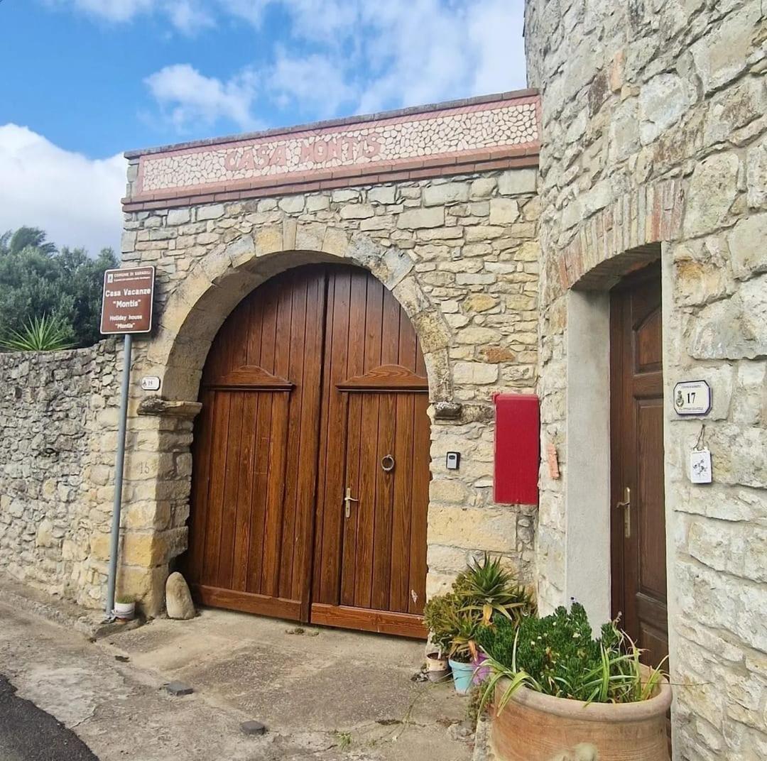 Domus De Jara - Casa Montis Lägenhet Baradili Exteriör bild